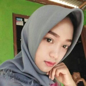 Indah Putri profile icon