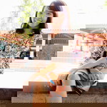 angelina jennifer profile icon