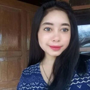 Rini Riany profile icon