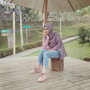 Ita Riyani profile icon