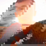 คนบ้า กับกีตาร์ สี่สาย profile icon