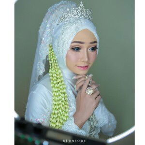 Novita Indrayanti profile icon