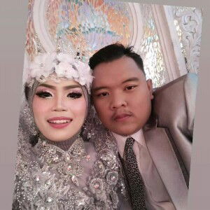 Eva Trii Yanti profile icon