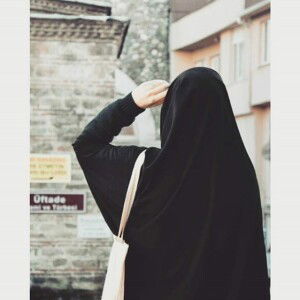 Afia Kharisma profile icon