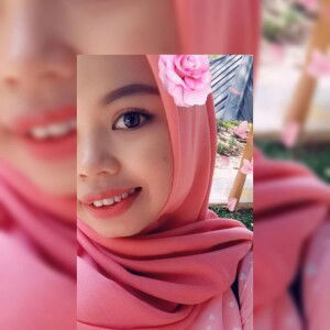 Renalia Putri profile icon