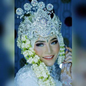 Yeni Suptiani profile icon