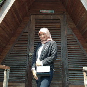 Dwi Yuni Aulia profile icon