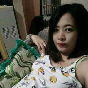 Lezia Dela Cruz profile icon