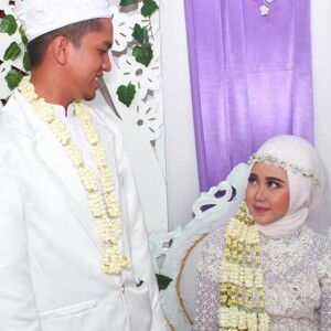 Yola Anggraini (Ola) profile icon