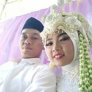 Fitriani profile icon