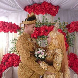 Usna Azmi profile icon