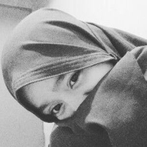 tri indah profile icon