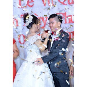 L T Thanh Thùy profile icon