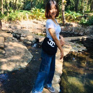 Por Suniporn profile icon