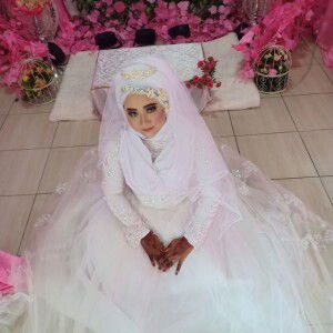 febriana uji prastiani profile icon