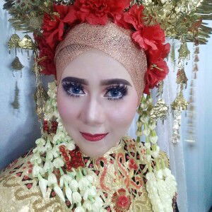 Liya Permata Sari profile icon