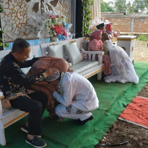 Ernis Khoerunnisa profile icon