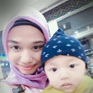 Ressy Putri'y Syarief BaelahSusahsusah profile icon