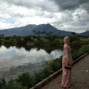 Teteh Sri profile icon