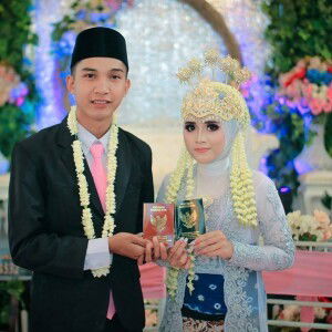 Fitri Ayanti profile icon