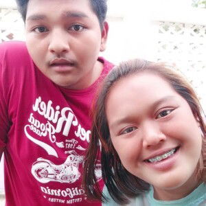 พลอย'ย ดำ profile icon