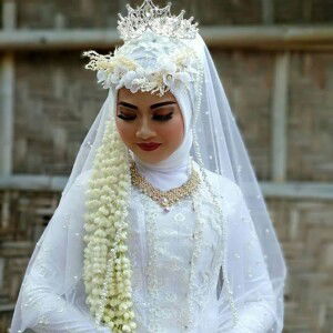 Safitri Nur profile icon