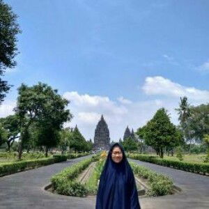 luki wulandari profile icon