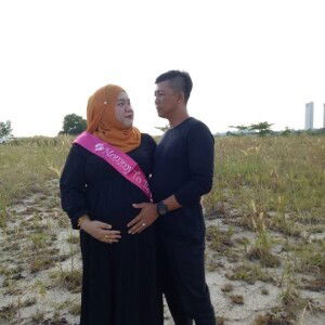 Tina Zakaria profile icon