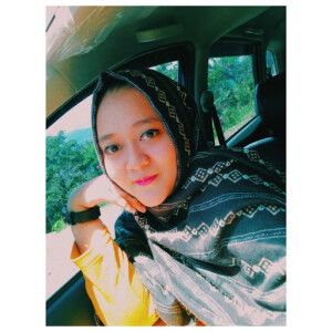 Putri Kurniaty profile icon