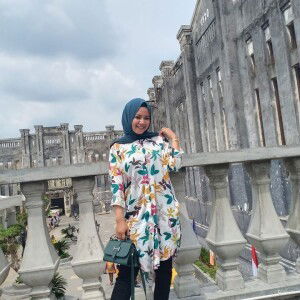 Safitri Dhona profile icon