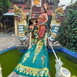 Putri Juli Adnyani profile icon