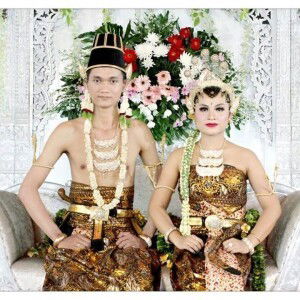 Ratna Sari profile icon