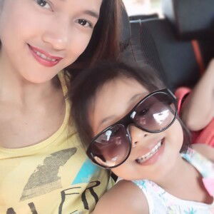 Em Lareza Mores profile icon