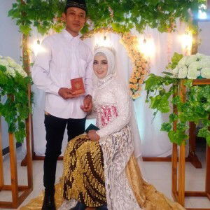 Wahyuni IW profile icon