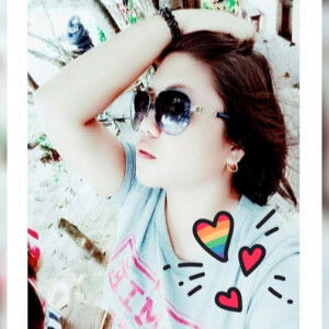 Velove She profile icon