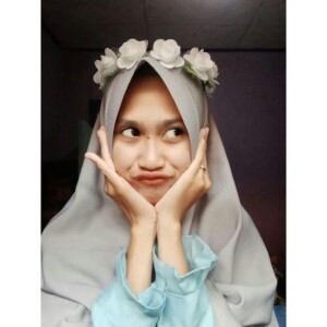 Lulu Lutfiana profile icon