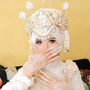 Rini Rahayu Agustina profile icon