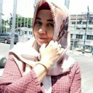 Lienna Mombee profile icon