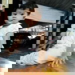 Raesha Putry profile icon