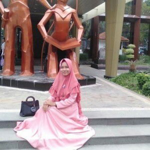 S Nur Cahyani profile icon