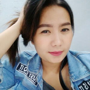 Adhe Fuenie profile icon