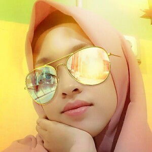 Indah Falyfury Ibrahim profile icon