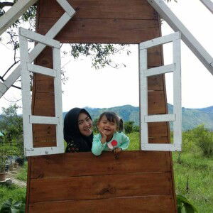 Thia Radhitia profile icon