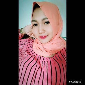 Ade Aprianti profile icon