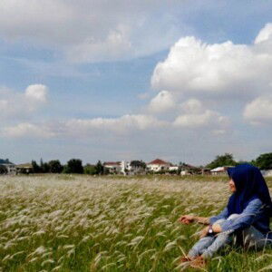 Yuni Wahyuni profile icon