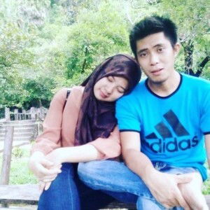 Dewi Wahyuningsih profile icon