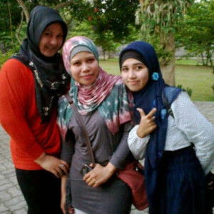 Niswah mom of three kiddos profile icon