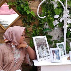 Noviyanti profile icon