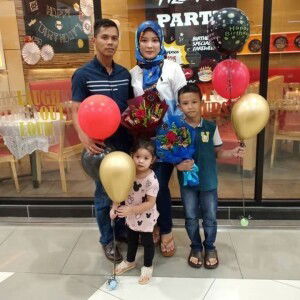 Wanie Izani profile icon