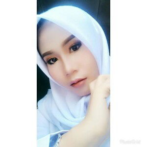 Evy Resyiana profile icon